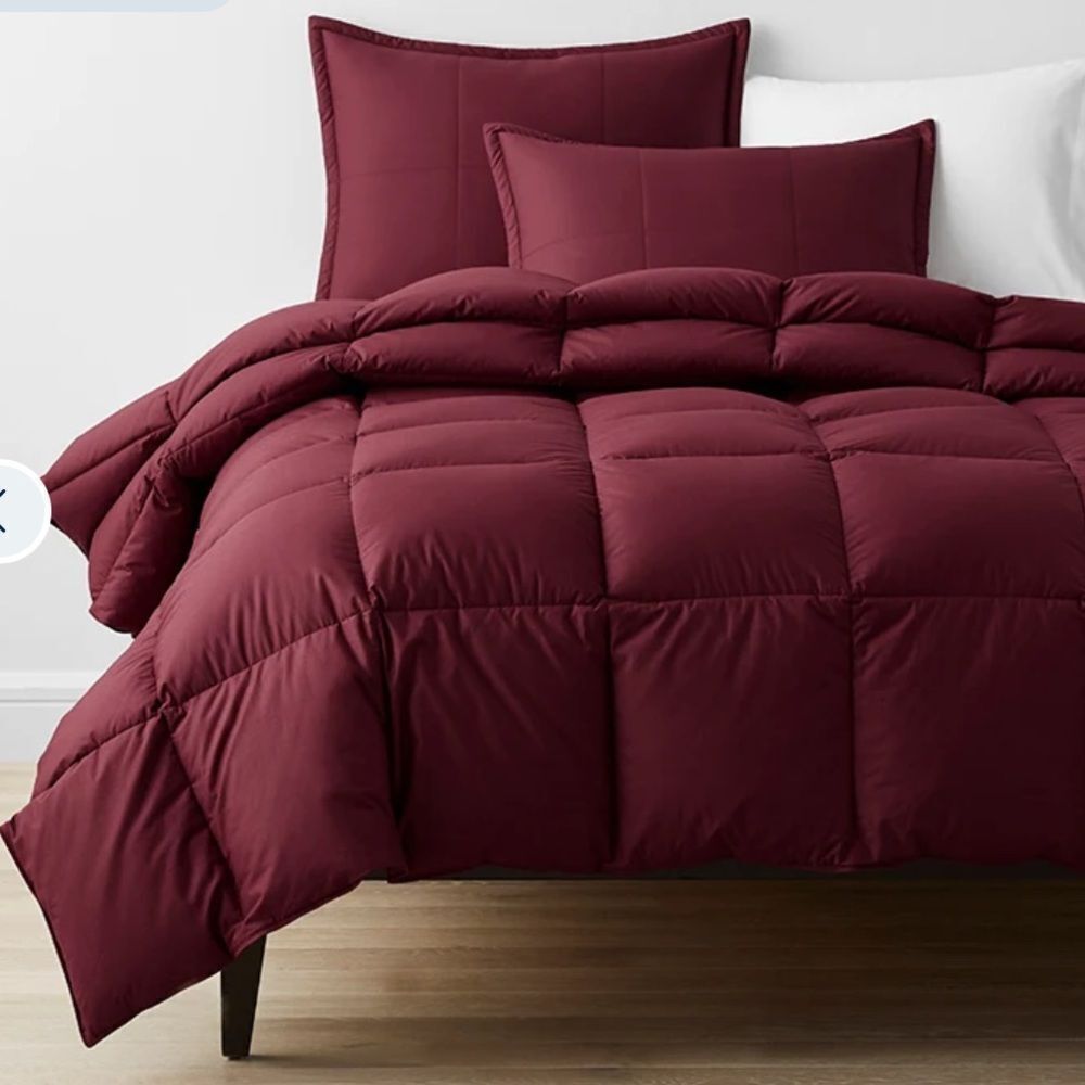 The Company Store LoftAIRE Down Alt Light Comforter in Merlot, Twin XL, NEW!